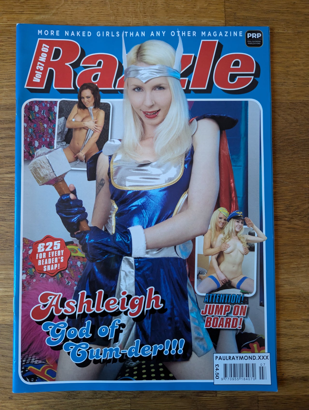 Razzle Magazine Vol 37 No 7