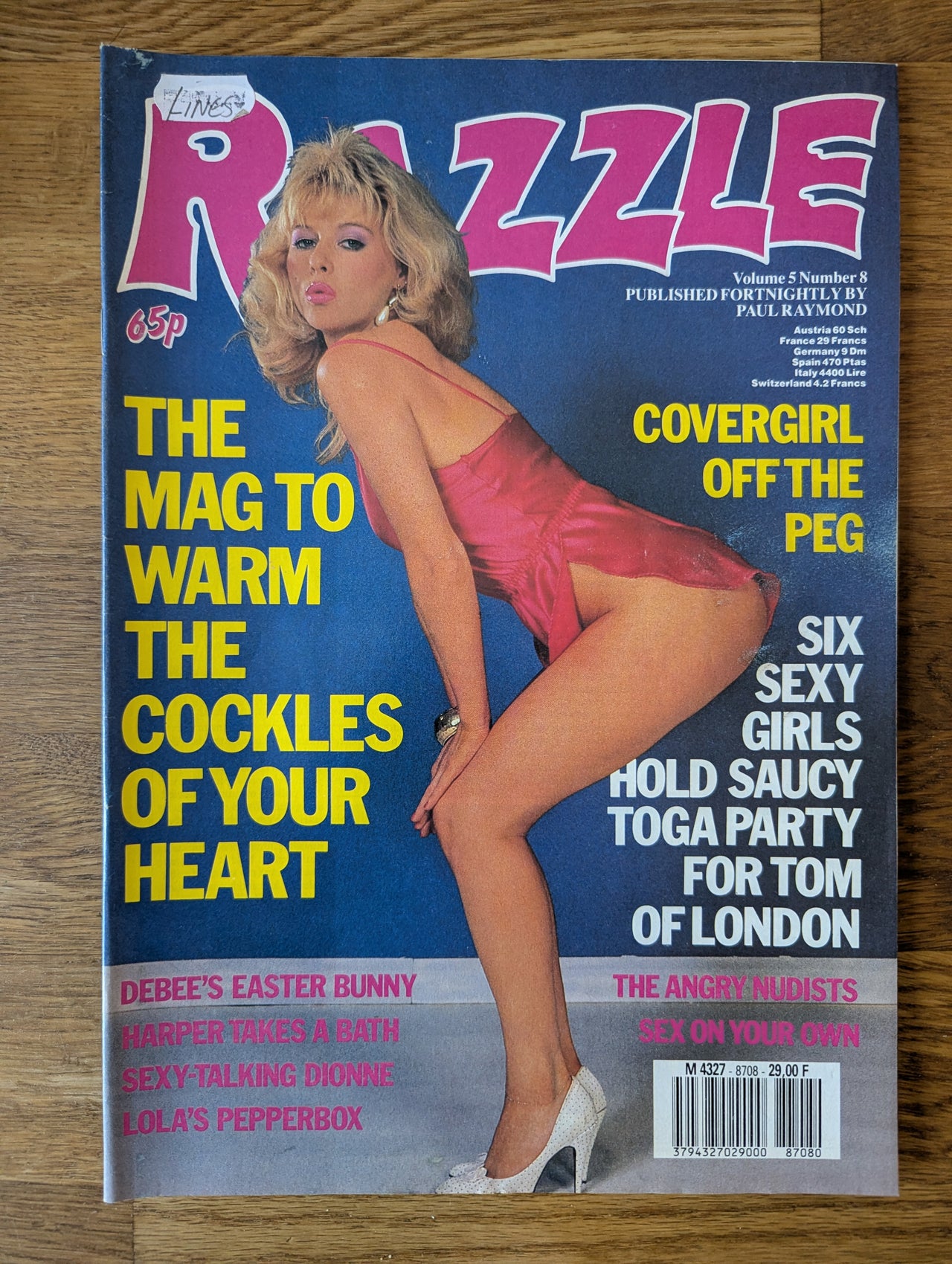 Razzle Magazine Vol 5 No 8