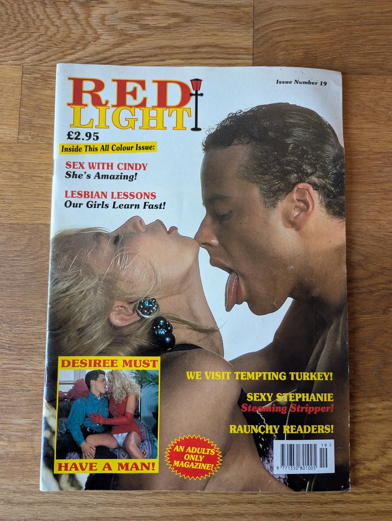 Red Light Magazine No 19
