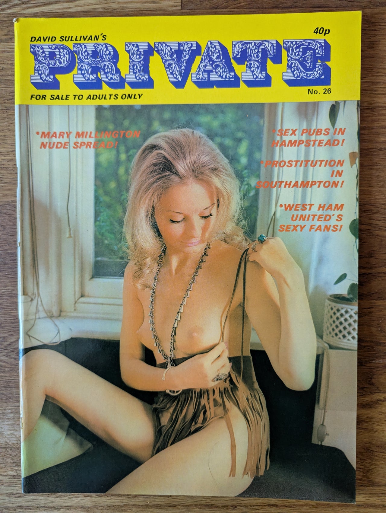 Private Magazine No 26 ... Featuring Mary Millington in 10 page shoot, including the centrefold