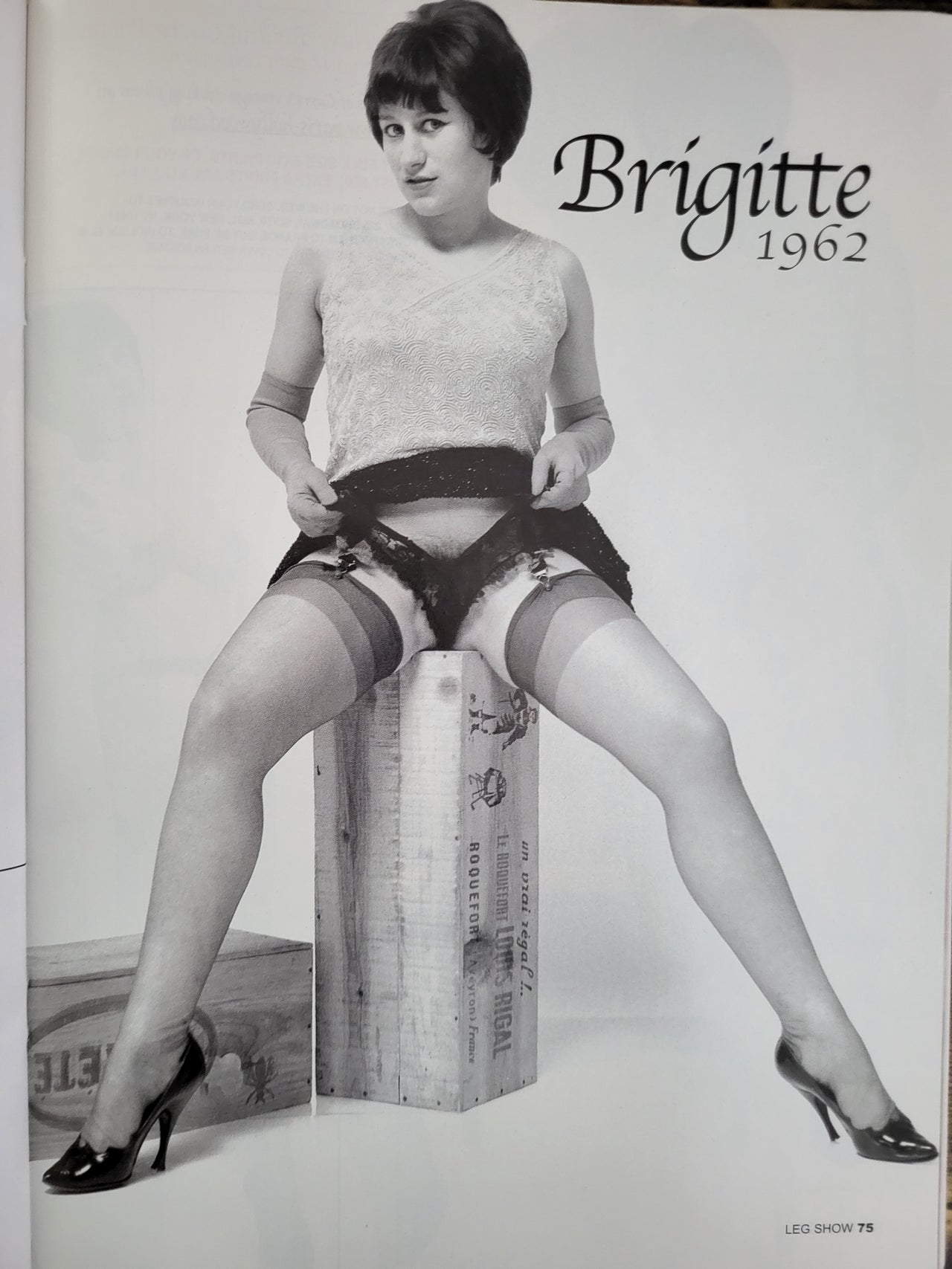 Leg Show Magazine January 2006.. US Leg And Foot Fetish Magazine