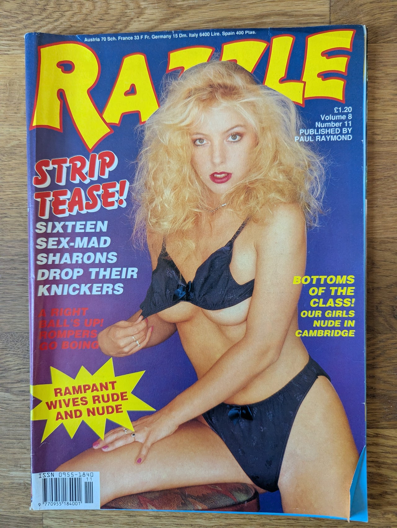 Razzle Magazine Vol 8 No 11