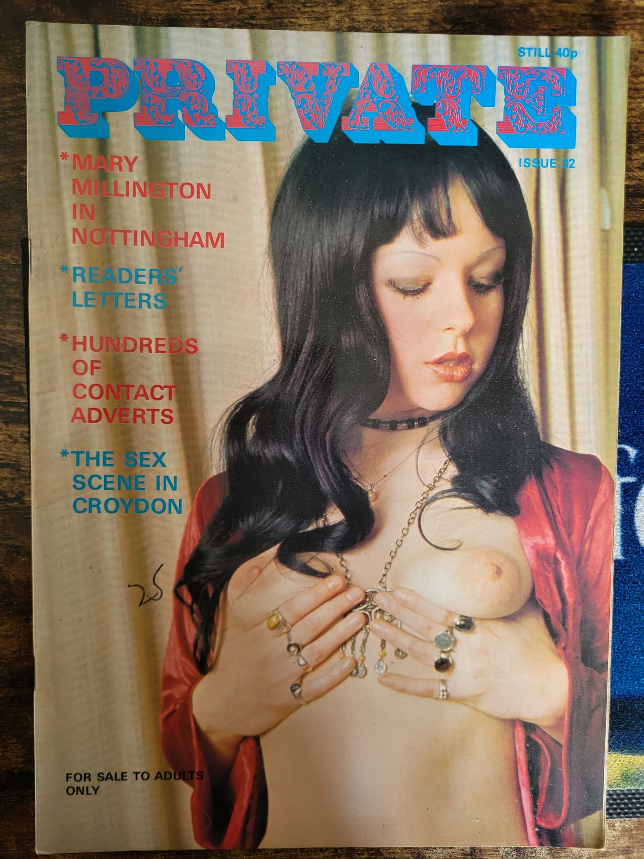 Private Magazine No 32