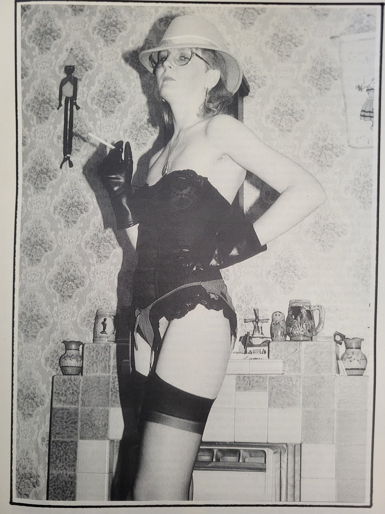Madame In A World Of Fantasy Magazine Vol 23 No 10.. Vintage UK Female Domination Magazine