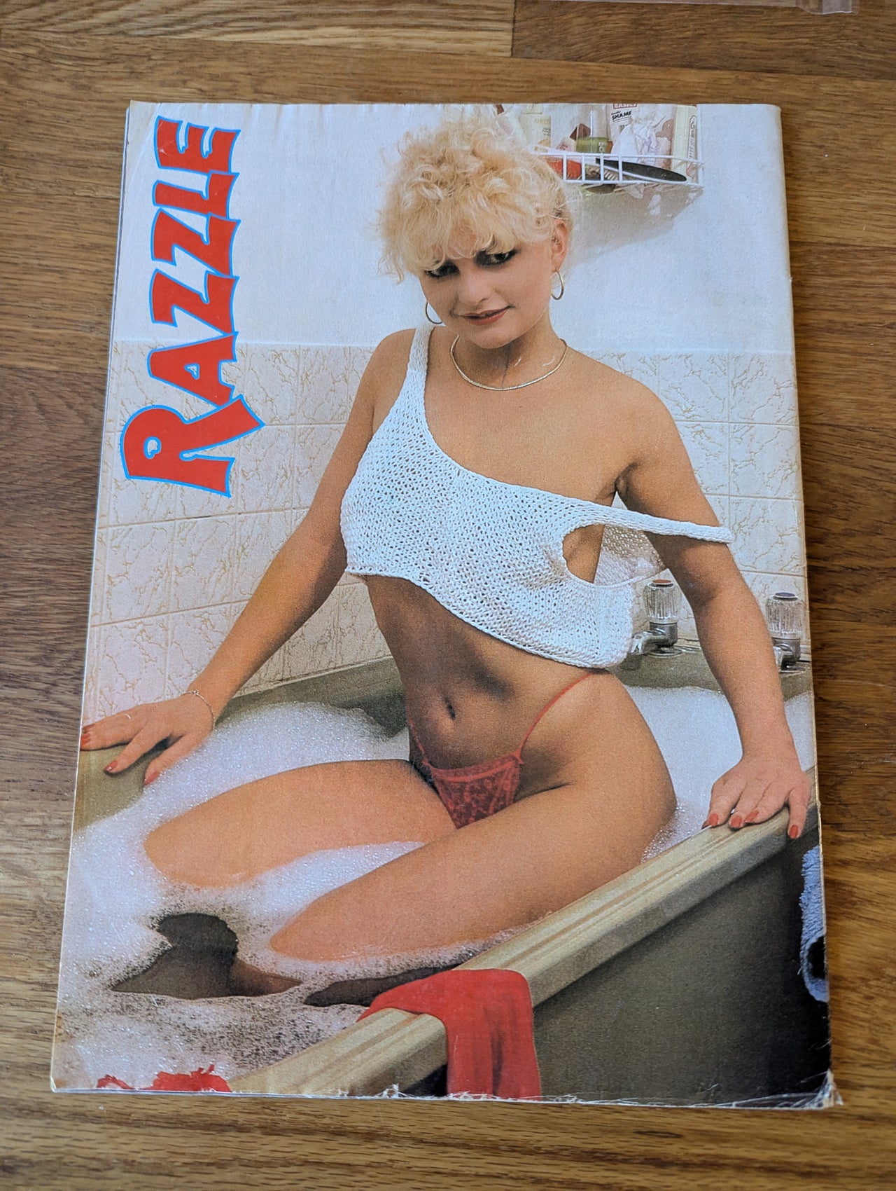Razzle Magazine Vol 4 No 18