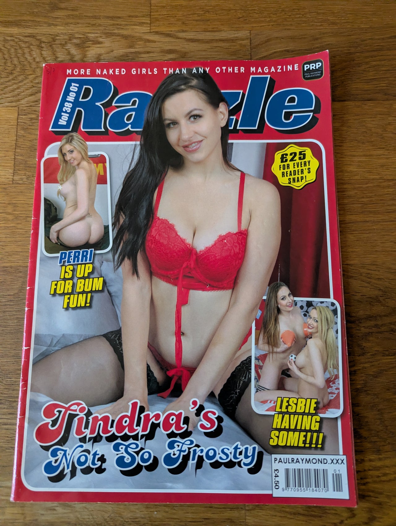 Razzle Magazine Vol 38 No 1
