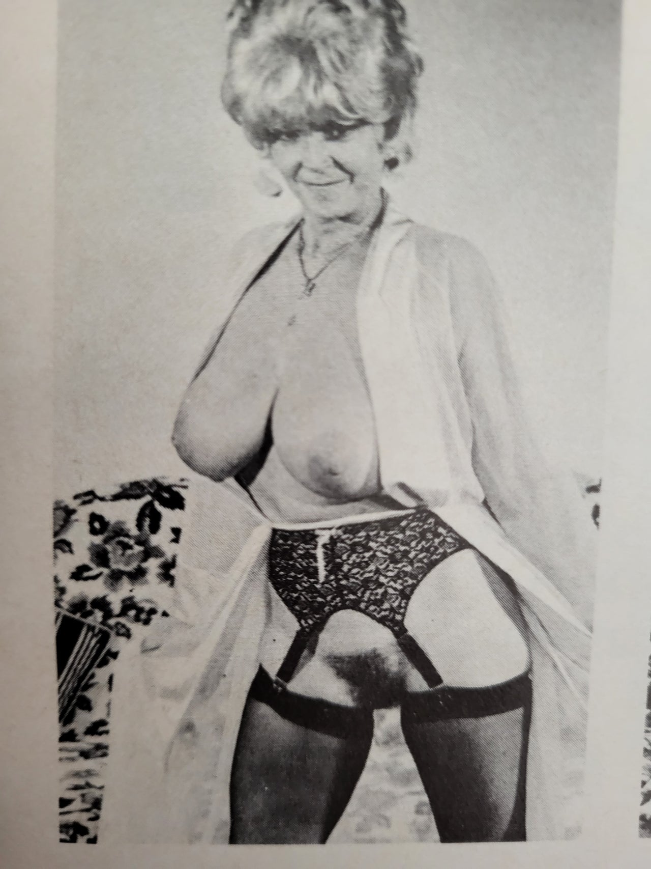 Executive Pussy Magazine Vol 1 No 1.. Vintage US Magazine Featuring Superknob John Holmes And Megatits Candy Samples