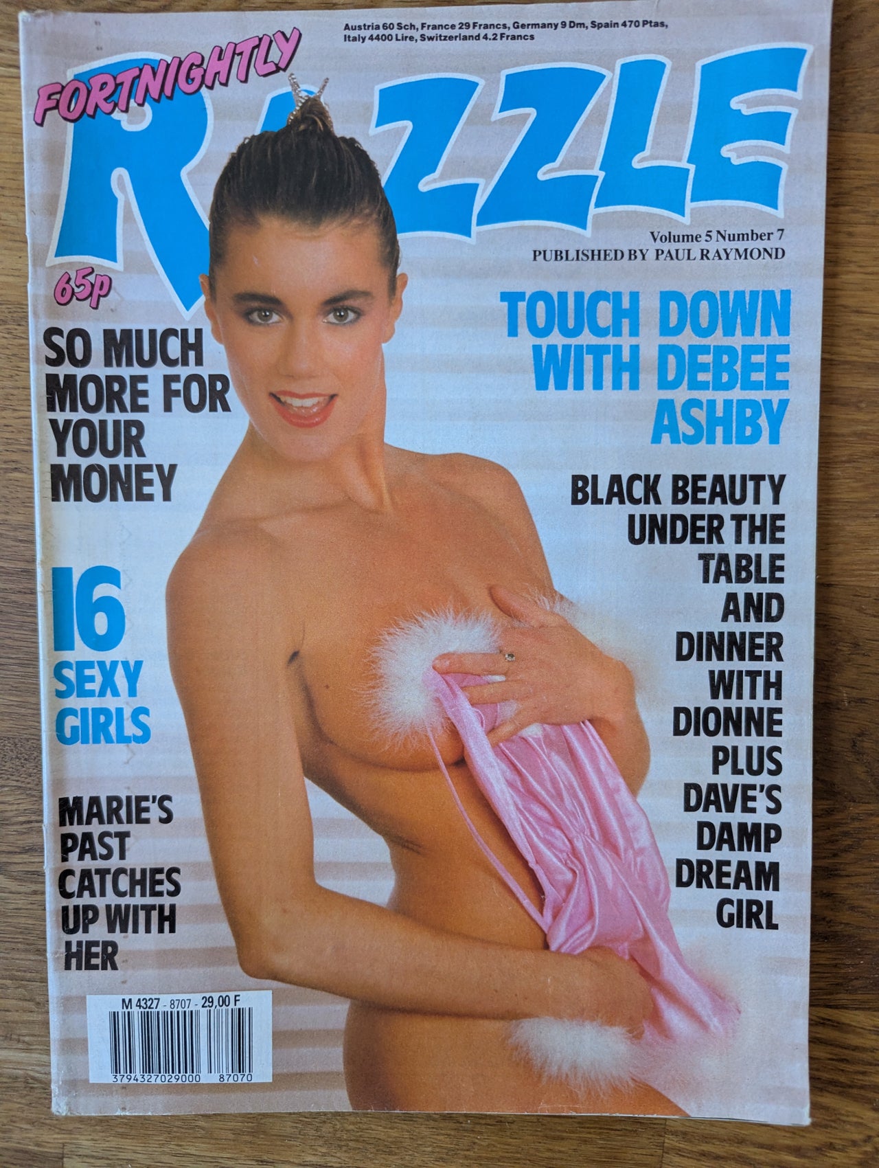 Razzle Magazine Vol 5 No 7