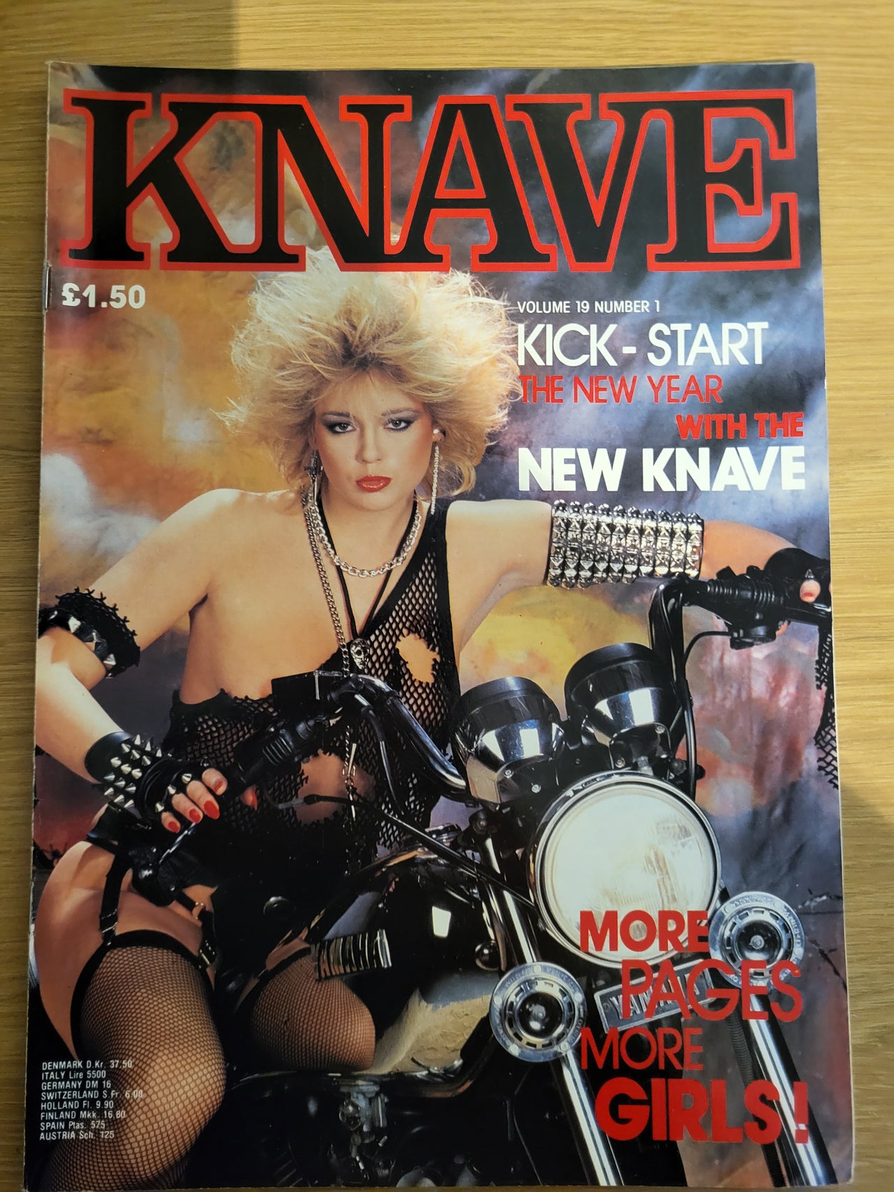 Knave Magazine Vol 19 No 1